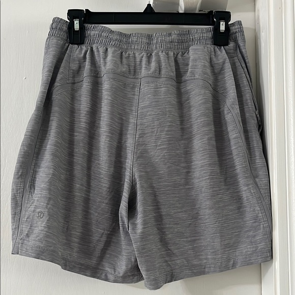 Lululemon Men's Gray Athletic Shorts - Picture 1 of 10